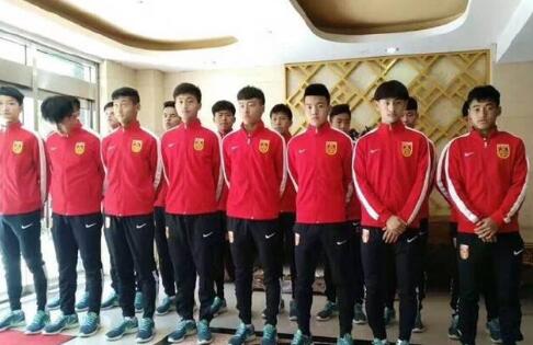 01早在《中国奇谭》上线时期，上影就曾在“电影+”方面有过尝试，但从最终取得的效果来看，仍有很大提升空间。