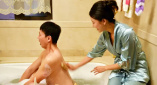 这个角色与托尼·史塔克几乎没有任何共同之处：没有酷炫的装备，没有幽默的台词，没有拯救世界的英雄时刻，有的只是权力博弈、道德困境与人性挣扎。