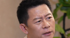 2025-04-21 吴彦祖晒与吴京30年前合影 被喊话：那咱合作一把2025-04-11 汤唯、尼子、张婧仪、张宥浩等亮相伦敦时装周！